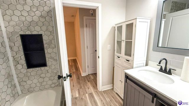 2810 Shot Hunt Road, Vine Grove, KY 40175