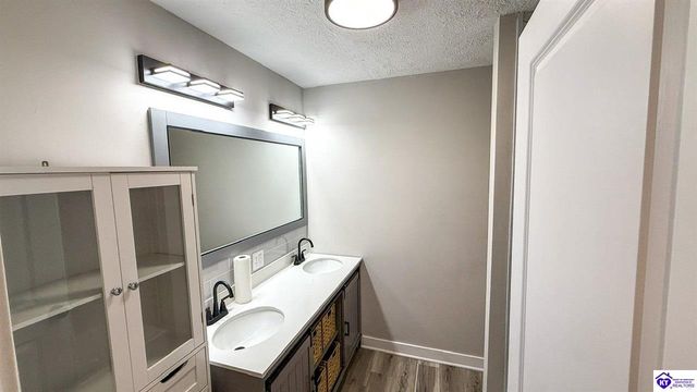 2810 Shot Hunt Road, Vine Grove, KY 40175