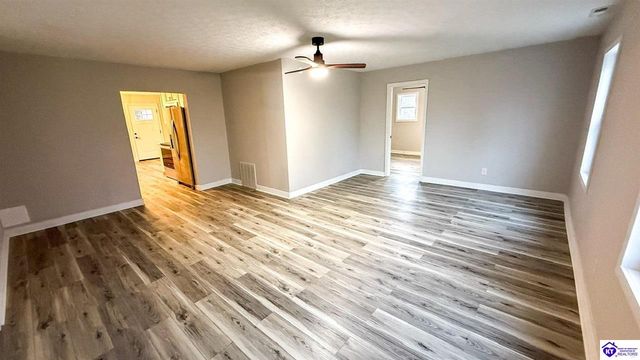 2810 Shot Hunt Road, Vine Grove, KY 40175