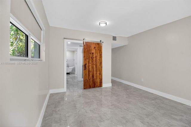 6090 SW 63rd Ave, South Miami, FL 33143