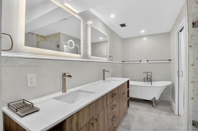 6090 SW 63rd Ave, South Miami, FL 33143