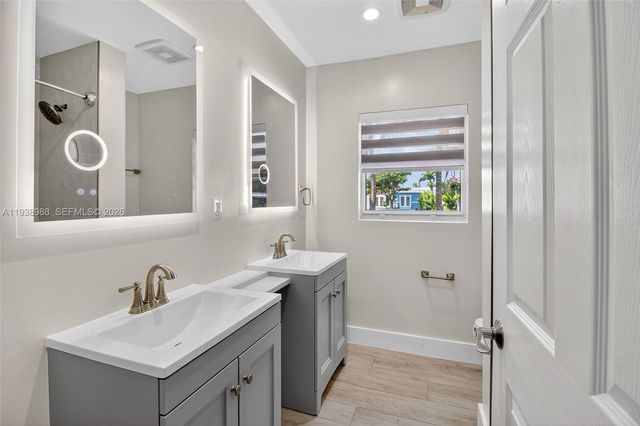 6090 SW 63rd Ave, South Miami, FL 33143