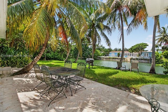 6090 SW 63rd Ave, South Miami, FL 33143