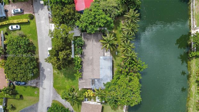 6090 SW 63rd Ave, South Miami, FL 33143