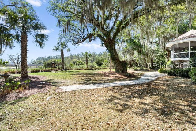 4 Bent Tree Ln, Okatie, SC 29909