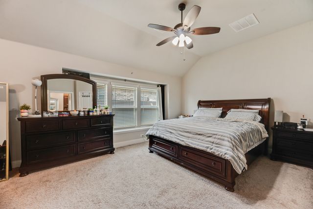 10609 Kettlewood Drive, Fort Worth, TX 76036