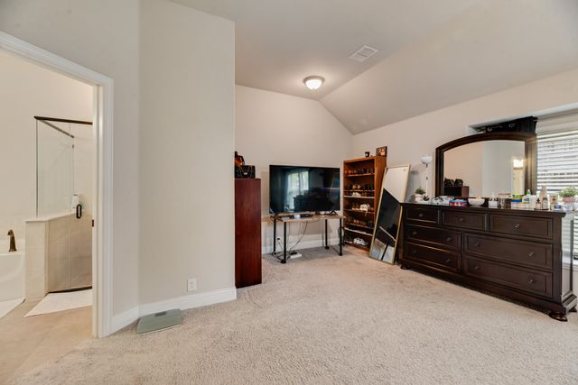 10609 Kettlewood Drive, Fort Worth, TX 76036