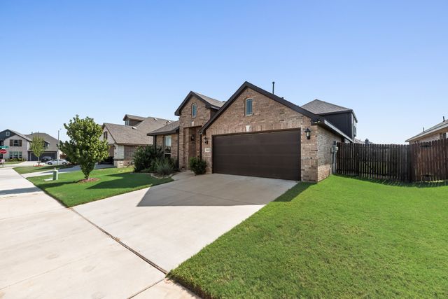 10609 Kettlewood Drive, Fort Worth, TX 76036