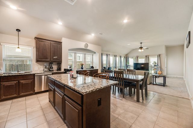 10609 Kettlewood Drive, Fort Worth, TX 76036