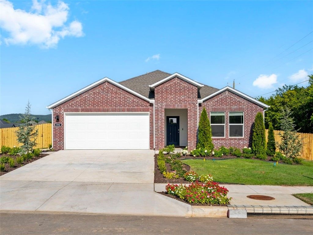 566 Oklahoma Street, Farmington, AR 72730