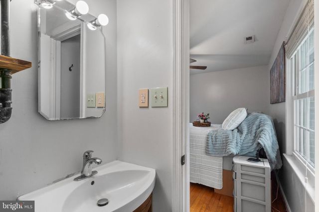 117 OAKWOOD RD, Edgewater, MD 21037