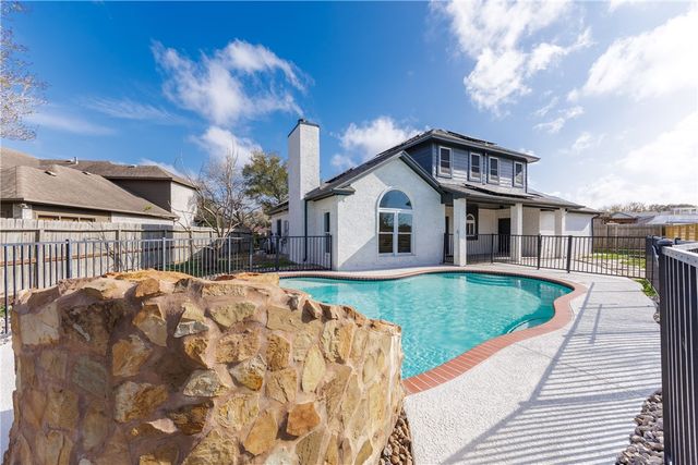 6402 Avignon St, Corpus Christi, TX 78414