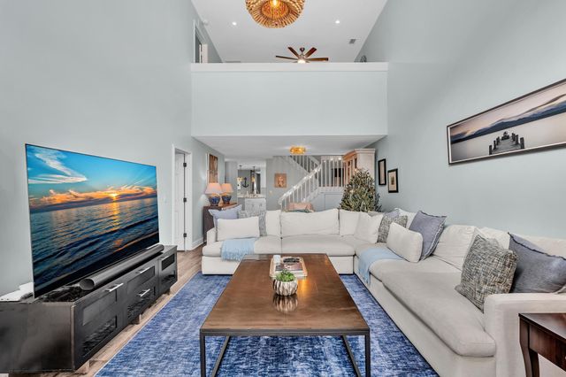 120 Ocean Dunes Circle, Jupiter, FL 33477