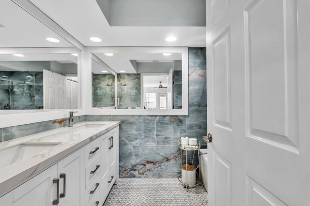 120 Ocean Dunes Circle, Jupiter, FL 33477