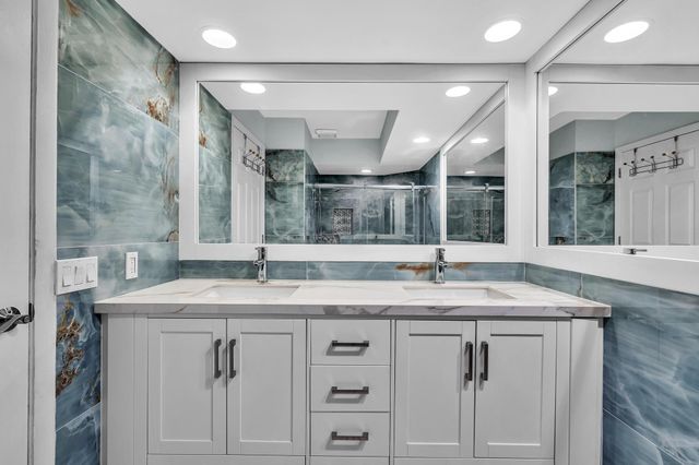 120 Ocean Dunes Circle, Jupiter, FL 33477