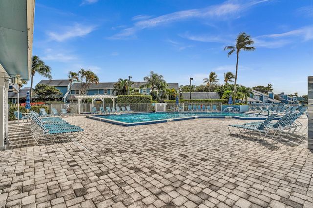 120 Ocean Dunes Circle, Jupiter, FL 33477