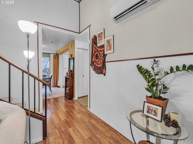 3534 WESTLEIGH St, Eugene, OR 97405