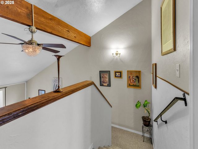 3534 WESTLEIGH St, Eugene, OR 97405