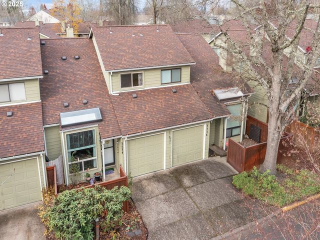 3534 WESTLEIGH St, Eugene, OR 97405