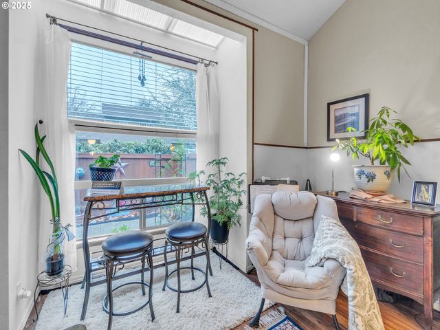 3534 WESTLEIGH St, Eugene, OR 97405