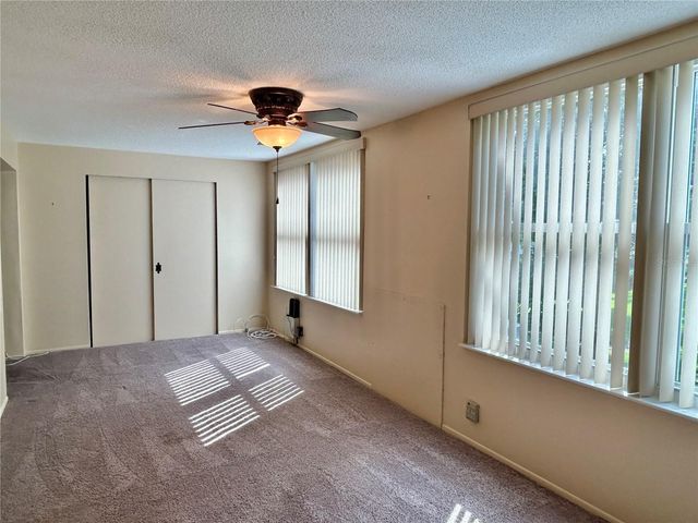 2070 WORLD PARKWAY BOULEVARD 36, Clearwater, FL 33763
