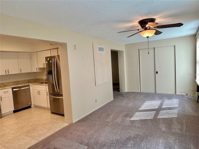 2070 WORLD PARKWAY BOULEVARD 36, Clearwater, FL 33763