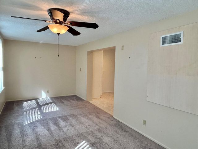 2070 WORLD PARKWAY BOULEVARD 36, Clearwater, FL 33763