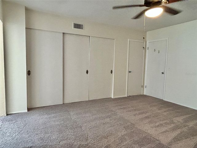 2070 WORLD PARKWAY BOULEVARD 36, Clearwater, FL 33763