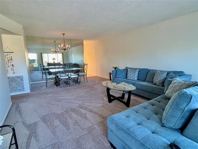 2070 WORLD PARKWAY BOULEVARD 36, Clearwater, FL 33763