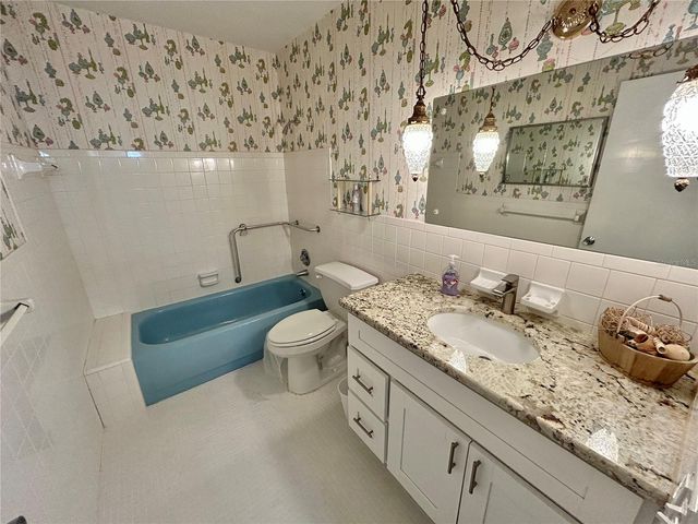 2070 WORLD PARKWAY BOULEVARD 36, Clearwater, FL 33763