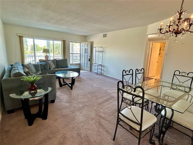 2070 WORLD PARKWAY BOULEVARD 36, Clearwater, FL 33763