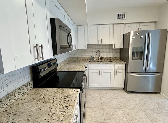2070 WORLD PARKWAY BOULEVARD 36, Clearwater, FL 33763