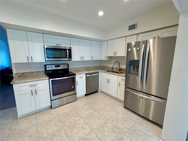 2070 WORLD PARKWAY BOULEVARD 36, Clearwater, FL 33763