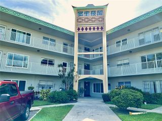 2070 WORLD PARKWAY BOULEVARD 36, Clearwater, FL 33763
