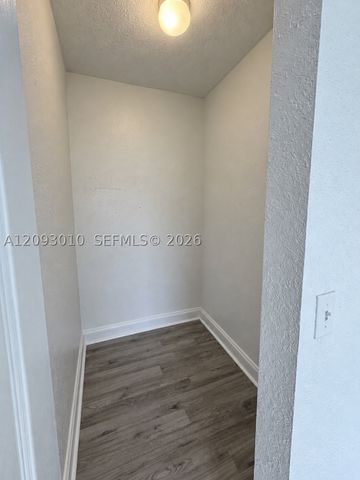 9731 Hammocks Blvd 204B, Miami, FL 33196