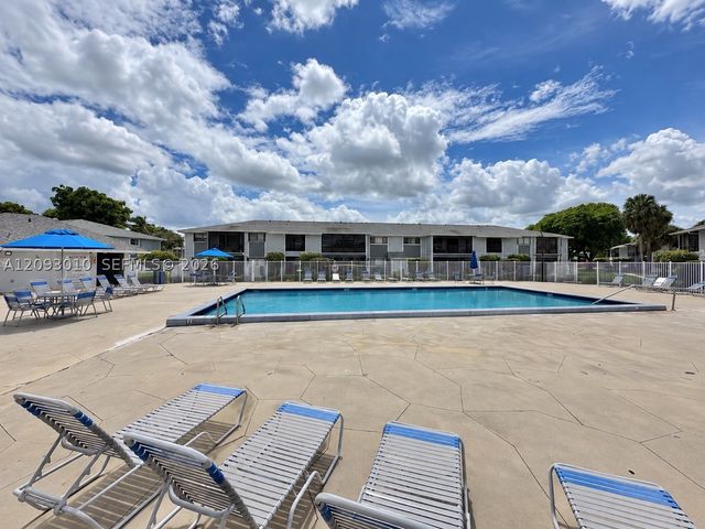 9731 Hammocks Blvd 204B, Miami, FL 33196