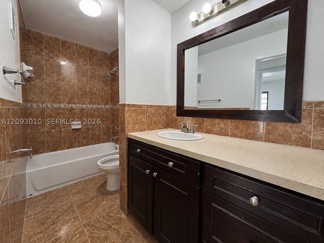 9731 Hammocks Blvd 204B, Miami, FL 33196