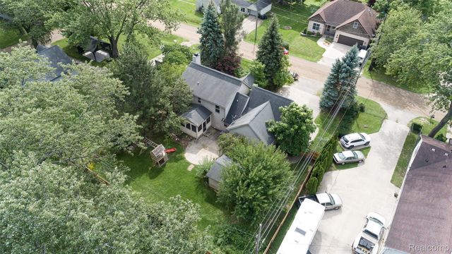 3930 DUNNING Road, Rochester Hills, MI 48309