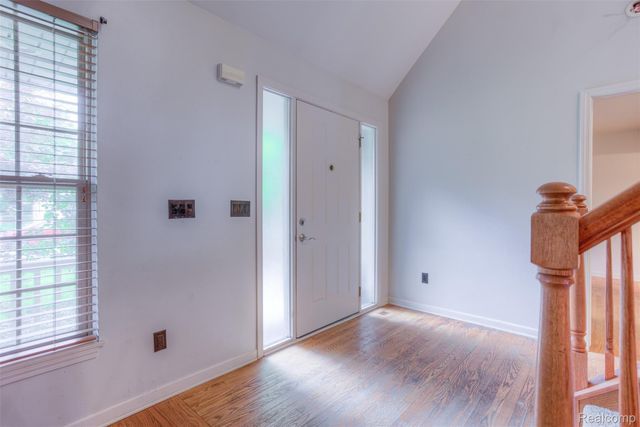 3930 DUNNING Road, Rochester Hills, MI 48309