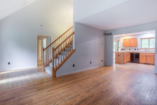 3930 DUNNING Road, Rochester Hills, MI 48309