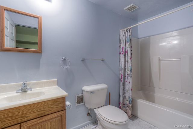 3930 DUNNING Road, Rochester Hills, MI 48309