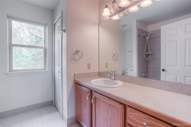 3930 DUNNING Road, Rochester Hills, MI 48309