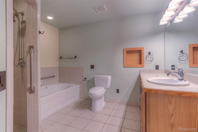 3930 DUNNING Road, Rochester Hills, MI 48309