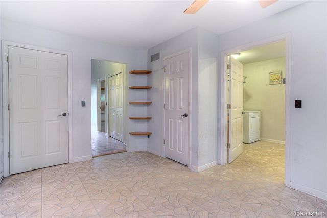 3930 DUNNING Road, Rochester Hills, MI 48309