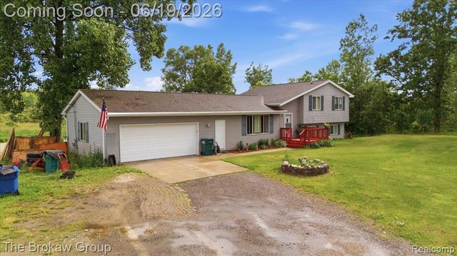 4495 Groveland Road, Ortonville, MI 48462