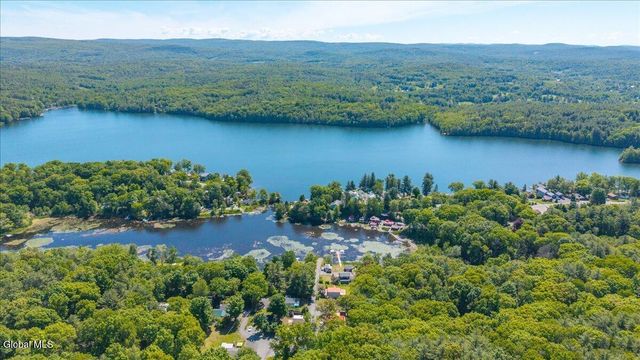 12 Whitney Drive, Nassau, NY 12123