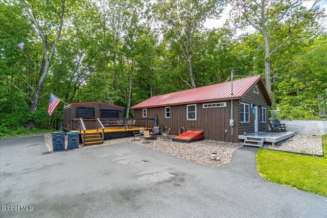 12 Whitney Drive, Nassau, NY 12123