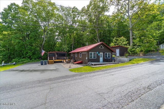 12 Whitney Drive, Nassau, NY 12123