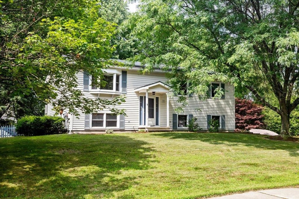 122 Justin Morgan Drive, Colchester (colchester), VT 05446