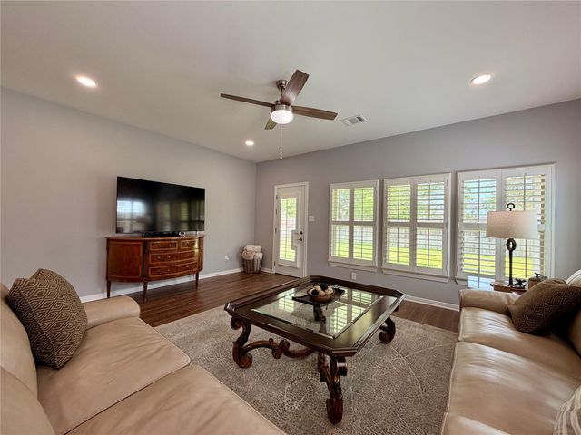 10328 Prairie Dunes Lane, Cleveland, TX 77327